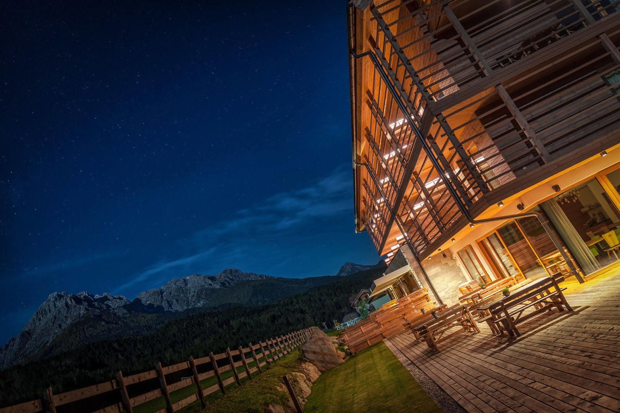 Joas Natur.Hotel.B&B San Candido Exterior foto